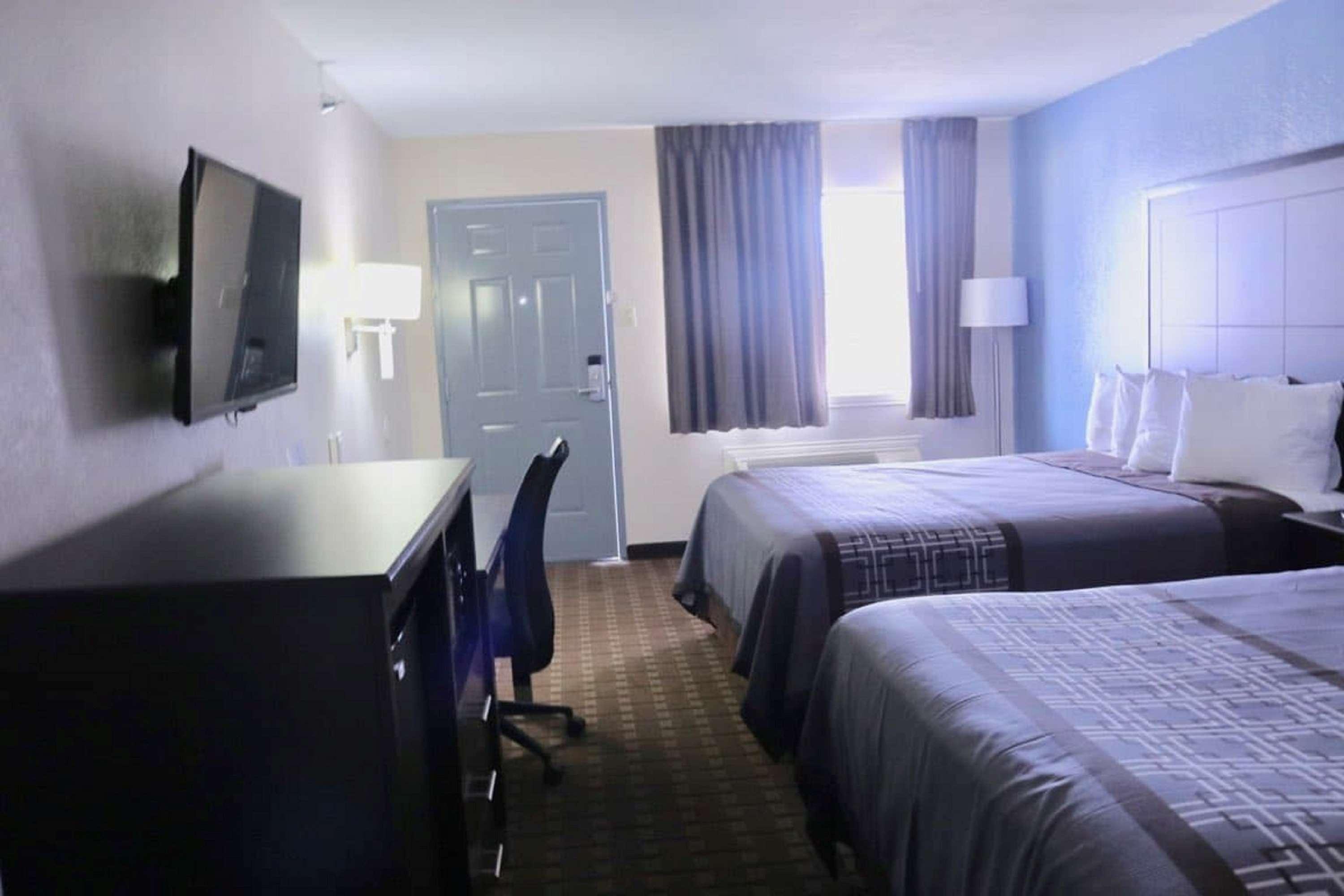 Surestay Hotel By Best Western Теръл Екстериор снимка